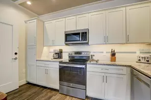 5325 Marina Dr, Holmes Beach, FL 34217 - Photo 9