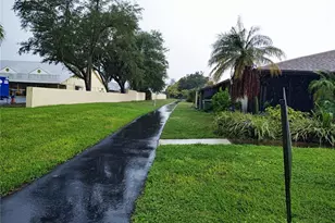 4128 66th St Cir W, Bradenton, FL 34209 - Photo 3
