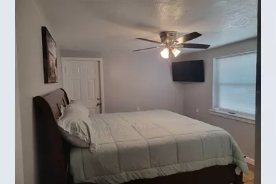 2117 3rd Avenue E, Bradenton, FL 34208 - Photo 9