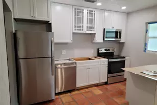 2117 3rd Ave E, Bradenton, FL 34208 - Photo 3