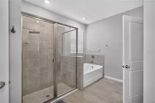 12704 Lateral Root Dr, Sarasota, FL 34238 - Photo 13