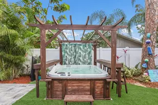 305 55th St NW, Bradenton, FL 34209 - Photo 27