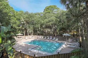 2746 Orchid Oaks Dr, Sarasota, FL 34239 - Photo 7