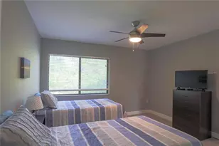 2746 Orchid Oaks Dr, Sarasota, FL 34239 - Photo 21