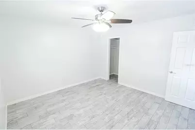 6377 Gateway Avenue, Sarasota, FL 34231 - Photo 3