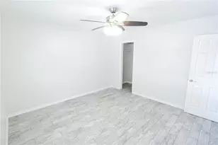 6377 Gateway Ave, Sarasota, FL 34231 - Photo 3