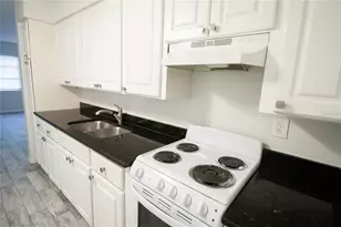 6377 Gateway Ave, Sarasota, FL 34231 - Photo 5
