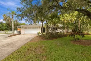 7402 Castle Dr, Sarasota, FL 34240 - Photo 1