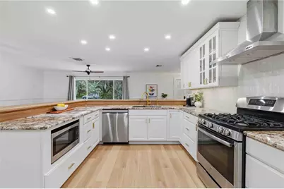 7402 Castle Drive, Sarasota, FL 34240 - Photo 17