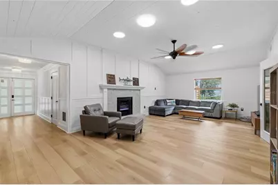 7402 Castle Drive, Sarasota, FL 34240 - Photo 19