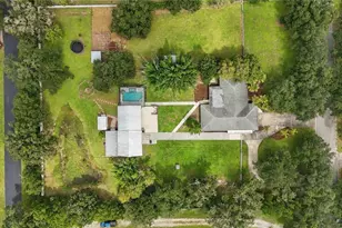 7402 Castle Dr, Sarasota, FL 34240 - Photo 3