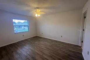 1052 Deer Hollow Blvd, Sarasota, FL 34232 - Photo 9