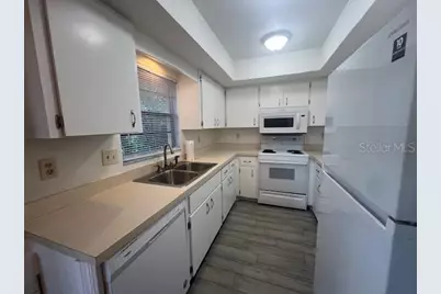 1052 Deer Hollow Boulevard, Sarasota, FL 34232 - Photo 3