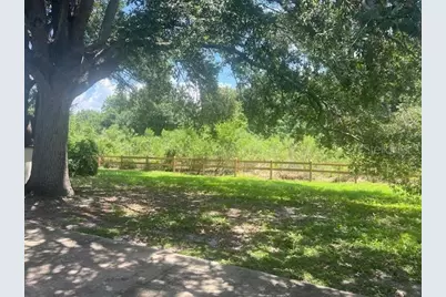 1052 Deer Hollow Boulevard, Sarasota, FL 34232 - Photo 15