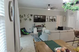 5070 Layton Dr, Venice, FL 34293 - Photo 9