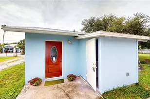 330 12th St W, Palmetto, FL 34221 - Photo 17