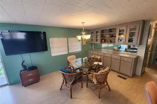 5317 Chateau Ln, Bradenton, FL 34207 - Photo 13