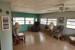 5317 Chateau Ln, Bradenton, FL 34207 - Photo 9