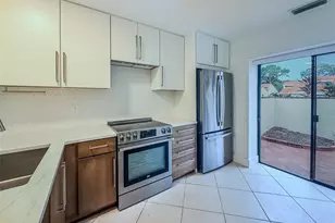 5312 Huntingwood Ct, Sarasota, FL 34235 - Photo 7