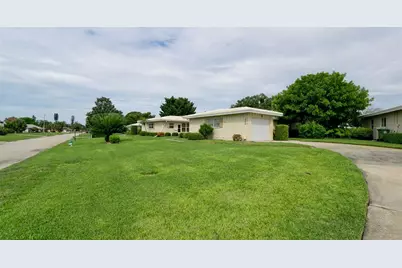 7110 11th Avenue W, Bradenton, FL 34209 - Photo 7