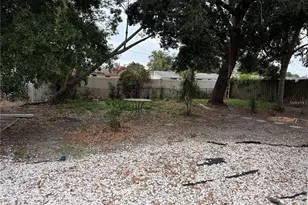 3543 Bali Dr, Sarasota, FL 34232 - Photo 11