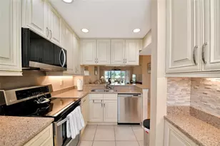 421 Cerromar Terrace, Venice, FL 34293 - Photo 17