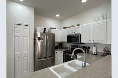 3815 Parkridge Circle #2-203, Sarasota, FL 34243 - Photo 11