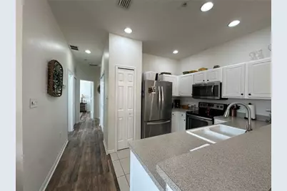 3815 Parkridge Circle #2-203, Sarasota, FL 34243 - Photo 9