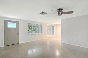 2610 Regatta Dr, Sarasota, FL 34231 - Photo 7