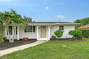 2610 Regatta Dr, Sarasota, FL 34231 - Photo 1