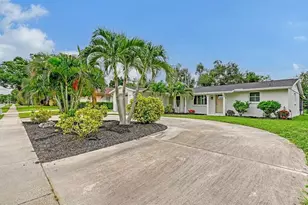 2610 Regatta Dr, Sarasota, FL 34231 - Photo 49