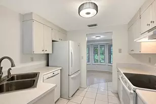 2610 Regatta Dr, Sarasota, FL 34231 - Photo 11