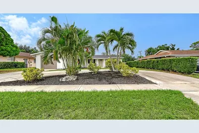 2610 Regatta Drive, Sarasota, FL 34231 - Photo 3