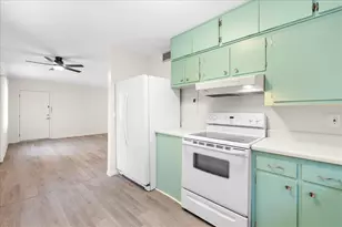 6010 Lilli Way, Bradenton, FL 34207 - Photo 3