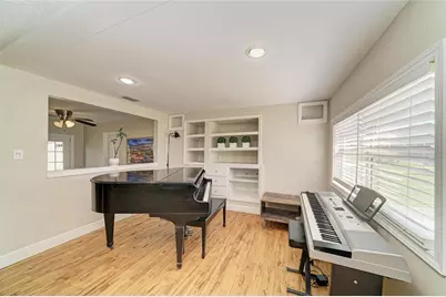 5271 43rd Terrace N, Saint Petersburg, FL 33709 - Photo 17