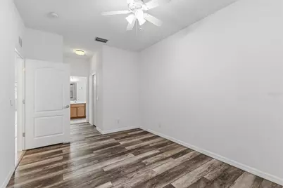 1003 Fairwaycove Lane #207, Bradenton, FL 34212 - Photo 9