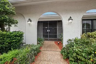 6945 Country Lakes Cir, Sarasota, FL 34243 - Photo 5