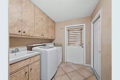 6945 Country Lakes Circle, Sarasota, FL 34243 - Photo 21