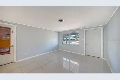 5529 Nutmeg Avenue, Sarasota, FL 34231 - Photo 7