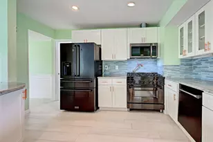 612 Glen Oak Rd, Venice, FL 34293 - Photo 13