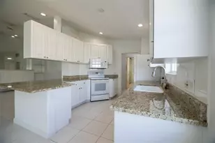 8876 Estepona Ct, Sarasota, FL 34238 - Photo 15