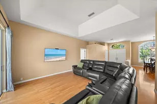 4321 Presidential Ave Cir E, Bradenton, FL 34203 - Photo 7
