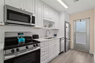 5830 Midnight Pass Rd, Sarasota, FL 34242 - Photo 9