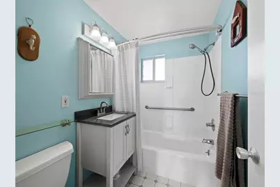 475 Benjamin Franklin Drive #215, Sarasota, FL 34236 - Photo 13