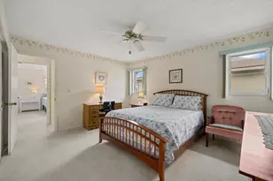 2913 Captiva Gardens Dr, Sarasota, FL 34231 - Photo 9
