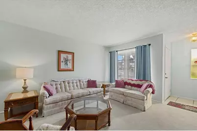 2913 Captiva Gardens Drive #2, Sarasota, FL 34231 - Photo 3