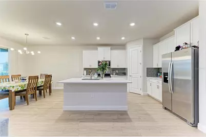 18211 Thistleberry Place, Lakewood Ranch, FL 34211 - Photo 11