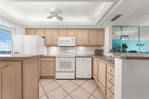 8911 Midnight Pass Rd, Sarasota, FL 34242 - Photo 5