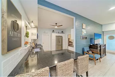 126 Holly Avenue, Sarasota, FL 34243 - Photo 11