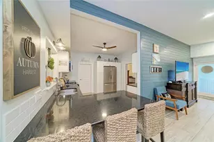 126 Holly Ave, Sarasota, FL 34243 - Photo 11